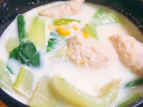 中華風☆青梗菜の鶏団子スープ